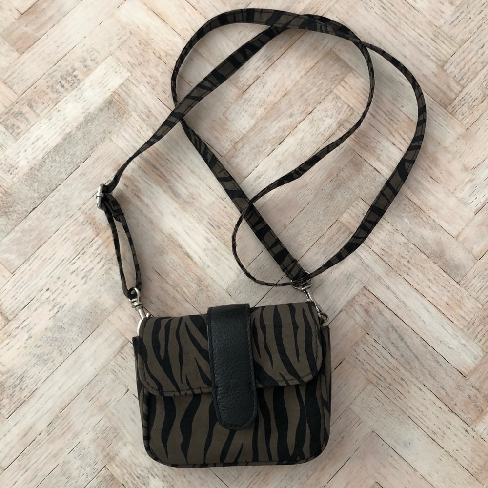 Baggallini Mini Wallet Crossbody Bag Black Green